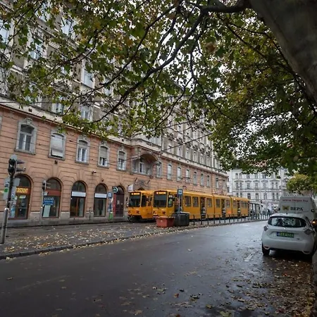 公寓 Modern At Convenient Location