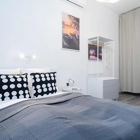 Apartament Modern At Convenient Location *